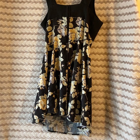 Vintage Black Floral Dress - Picture 4 of 7